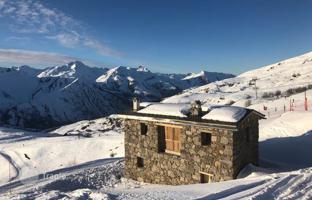 New chalet in shell condition on the ski slope, Saint-Martin-de-Belleville, France for 2,862,000 €