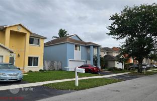 5-bedroom house 301 m² in Pembroke Pines for $444,000