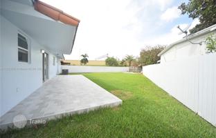 5-bedroom house 193 m² in Miami for $750,000