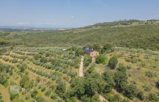 5-bedroom country house 454 m² in Perugia for 950,000 €
