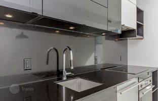 4-bedroom apartment in Peter Street for C$715,000