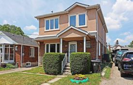 Townhome – East York, Toronto, Ontario,  Canada for C$1,356,000