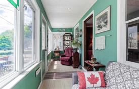 Townhome – East York, Toronto, Ontario,  Canada for C$1,111,000
