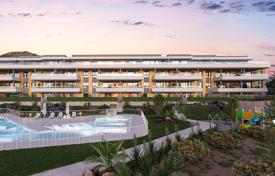 Apartment with 3 bedrooms, a large terrace and sea views in Torremolinos for 460,000 €
