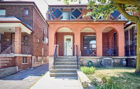 Terraced house – York, Toronto, Ontario,  Canada for C$1,391,000