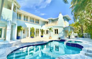 5-bedroom house 637 m² in Hollywood for $2,700,000