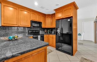 4-bedroom house 244 m² in Coral Springs for $705,000