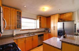 Townhome – Hollywood, Florida, USA for $470,000
