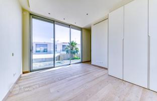 5-bedroom cottage 305 m² in Coral Bay for 2,000,000 €