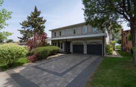 Townhome – North York, Toronto, Ontario,  Canada for C$2,231,000