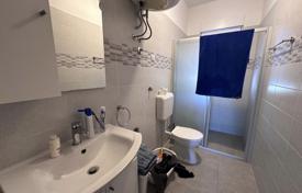 House House with permission to build 4 apartments! for 850,000 €