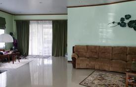 4-bedrooms villa 800 m² in Pattaya, Thailand for $325,000
