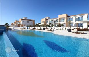 Complex of modern townhouses with a garden and a swimming pool, Paphos, Cyprus for From 370,000 €
