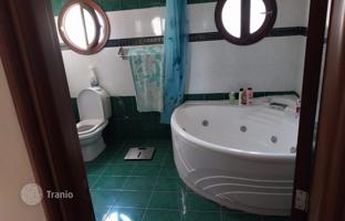 4-bedroom cottage 250 m² in Zakaki for 950,000 €