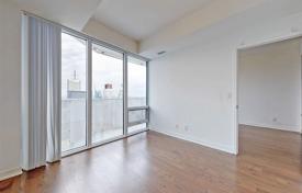 Apartment – Harbour Street, Old Toronto, Toronto,  Ontario,   Canada for C$881,000