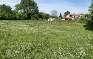Land plot 2,216 m² in Barban for 125,000 €