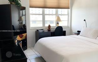 1-bedroom apartments in condo 65 m² in Lincoln Road for $685,000