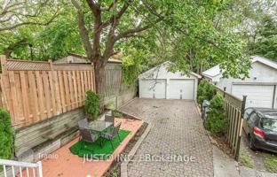 11-bedroom house in York for C$1,701,000