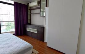 2 bed Condo in Baan Prompong Khlong Tan Nuea Sub District for $389,000