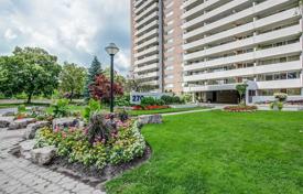 Apartment – Scarlett Road, Toronto, Ontario,  Canada for C$719,000