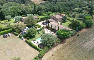 Magnificent villa with a pool, a garden and a guest house in Ampurda, Costa Brava, Spain for 2,000,000 €