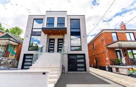 Terraced house – York, Toronto, Ontario,  Canada for C$1,500,000