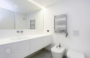 2-bedroom apartment 95 m² in Lisbon for 720,000 €