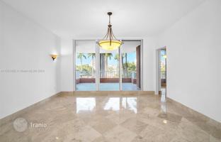 4-bedroom apartments in condo 390 m² in Key Biscayne for $4,295,000