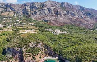5-bedroom villa 318 m² in Reževići for 2,520,000 €