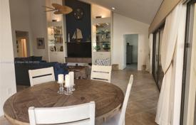 Townhome – West Palm Beach, Florida, USA for $590,000