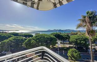 3-bedroom apartment in Boulevard de la Croisette for 2,680,000 €