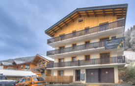 Flat with off-street parking space and storage room, Morzine for 365,000 €