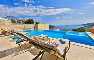 5-bedroom villa 290 m² in Kalkan for 108,438,000 TRY