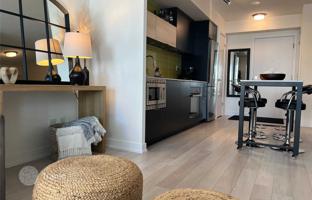 5-bedroom apartment in Etobicoke for C$810,000