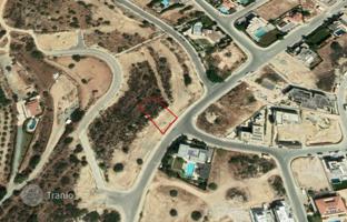 Land plot 694 m² in Germasogeia for 500,000 €