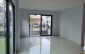 4-bedroom cottage in Bang Phli for $3,070 per week
