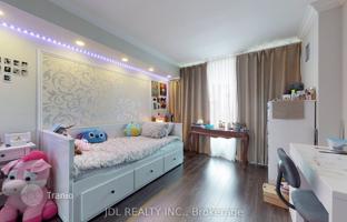 6-bedroom apartment in North York for C$1,125,000