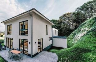 Modern two-storey house in Essen, Germany for 606,000 €