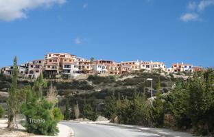 5-bedroom villa in Tsada for 2,171,000 €