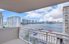 Condo – North Miami Beach, Florida, USA for $349,000