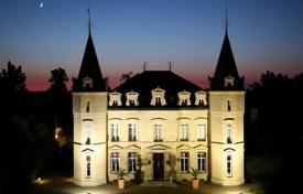 Apartment – Bordeaux, Nouvelle-Aquitaine, France for 2,650,000 € Apartment – Bordeaux, Nouvelle-Aquitaine, France for 2,650,000 €