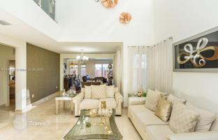 4-bedroom house 321 m² in Miami for $950,000