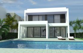 Luxurious villa located in a privileged location, just 350 meters from the beach, Spain for 510,000 €