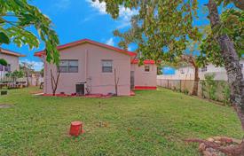 Townhome – Hollywood, Florida, USA for $473,000