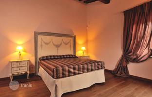 7-bedroom villa 568 m² in Tuoro Sul Trasimeno for 1,490,000 €