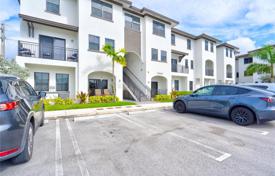 Condo – West End, Miami, Florida,  USA for $425,000