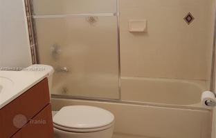 2-bedroom apartments in condo 96 m² in Miami for $299,000