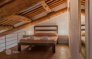 2-bedroom apartment in Lucca for 1,200,000 €