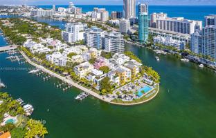 3-bedroom apartments in condo 298 m² in Miami Beach for $5,995,000