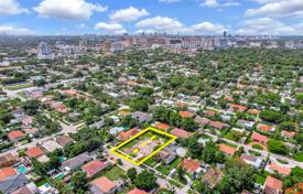 Development land – Miami, Florida, USA for $699,000